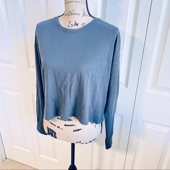 ABERCROMBIE Long sleeve crop tee Soft AF - Picture 3 of 5